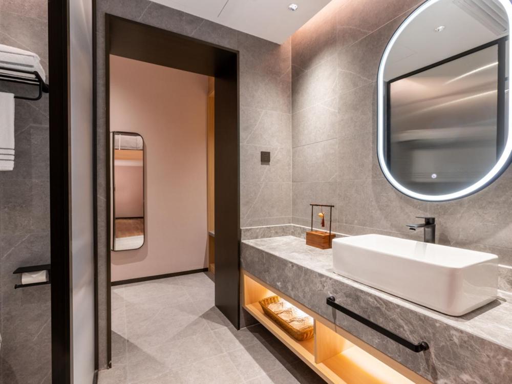 Yunju Hotel Beijing Yonghe Palace Guijie Siheyuan Экстерьер фото